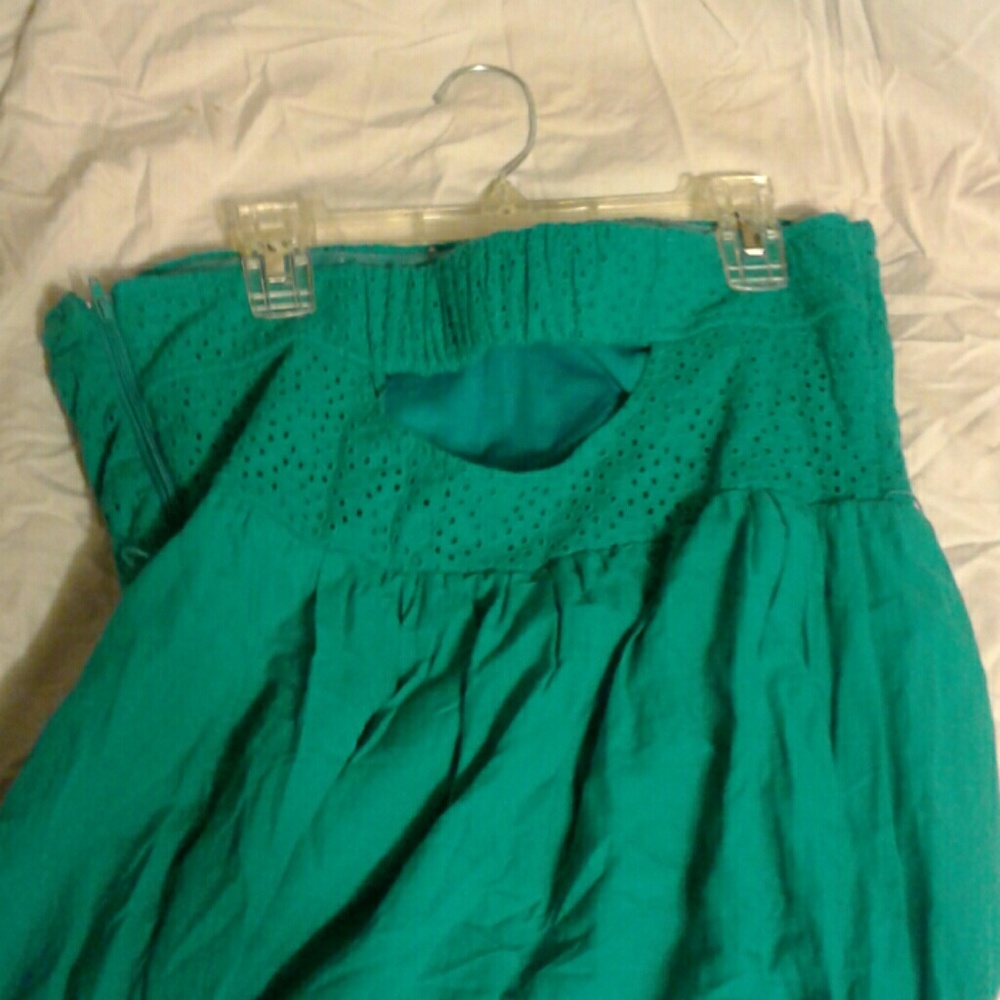 Dress - Picture 2 of 4